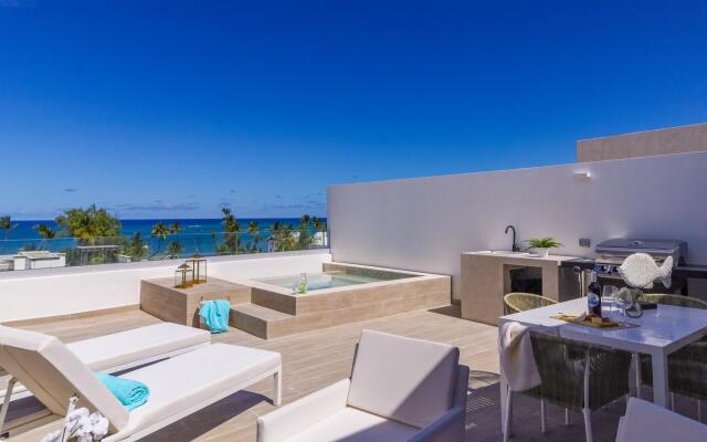 Gorgeous Terrific Roof Terrace With Private Picuzzi