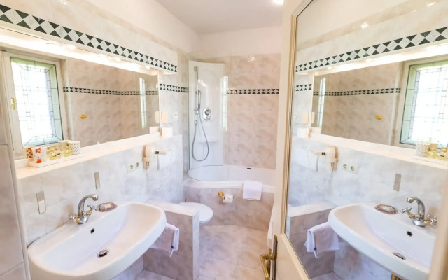 Hotel Schloss Leonstain