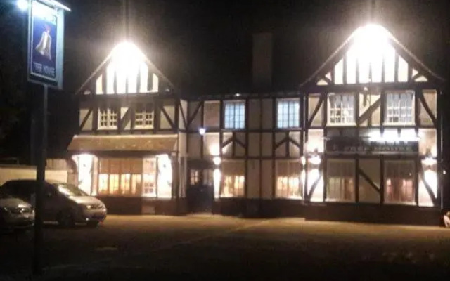 The Bell at Salford Priors