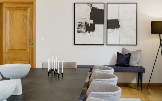 Eos Urban Villa by UPSTREET