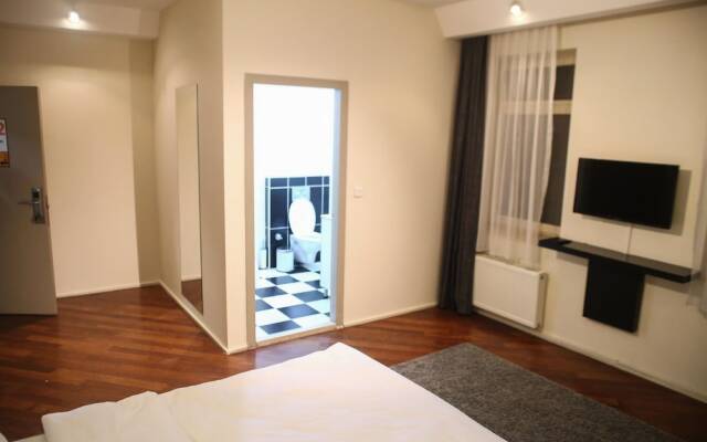 Pera City Suites