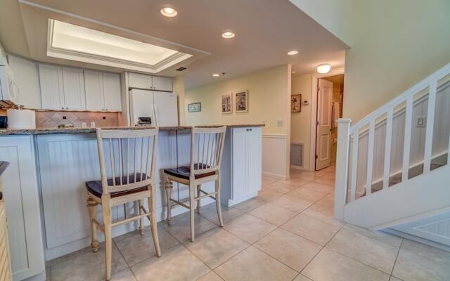 Beach Three Bedroom Villa by Redawning