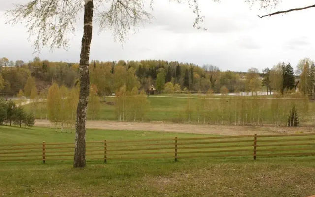 Ööbikuoru Holiday Center