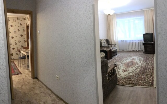 Apartment in the center in 80s style