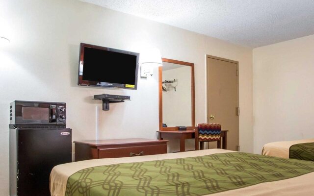 Econo Lodge Fort Lee