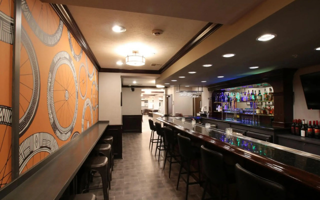Oxford Suites Downtown Spokane