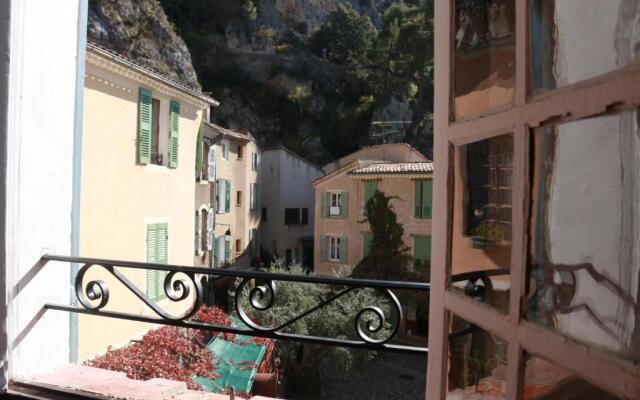 La Bonne Etoile - The Good Star