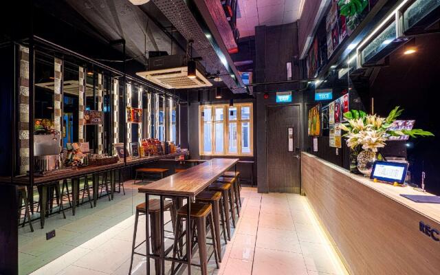CUBE Boutique Capsule Hotel @ Chinatown