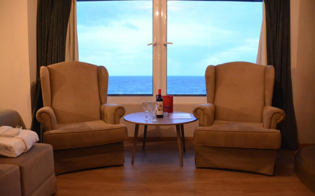 Scorpios Hotel