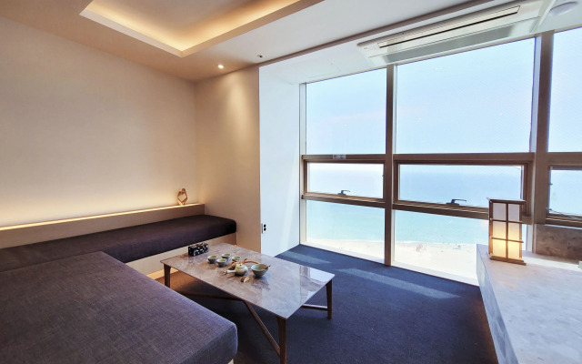 UH SUITE Haeundae Harbour Town 4th Floor