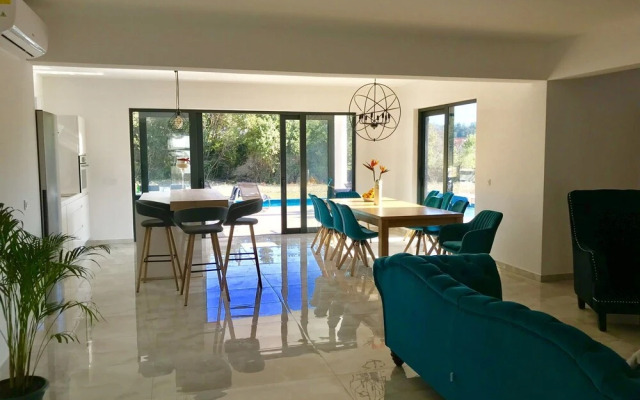Villa Primavera with Swimming Pool