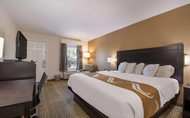 Quality Inn Decherd / Winchester