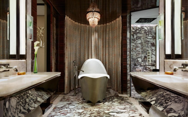The Ritz-Carlton Shanghai, Pudong