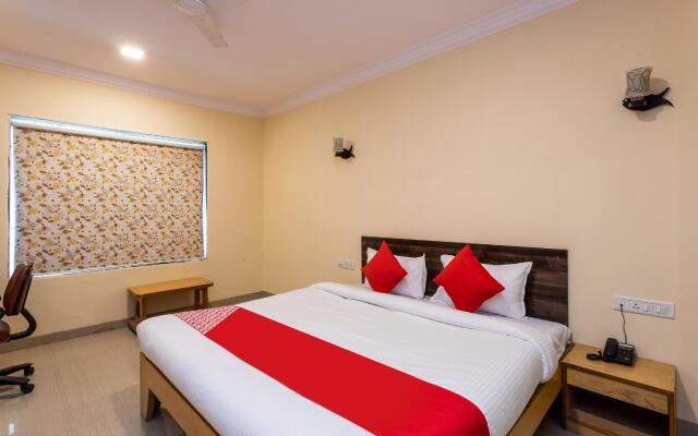 Oyo 30985 Mahakaleshwar Avenue