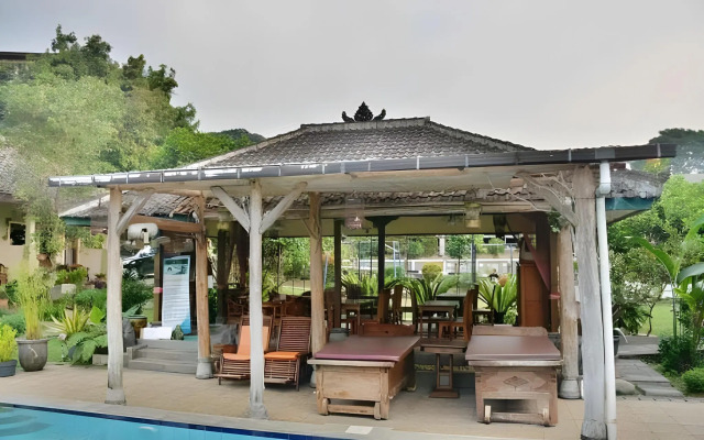 Taman Teratai Hotel