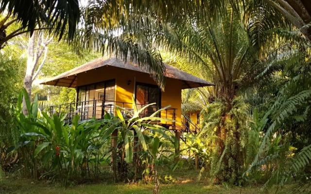 Anurak Community Lodge