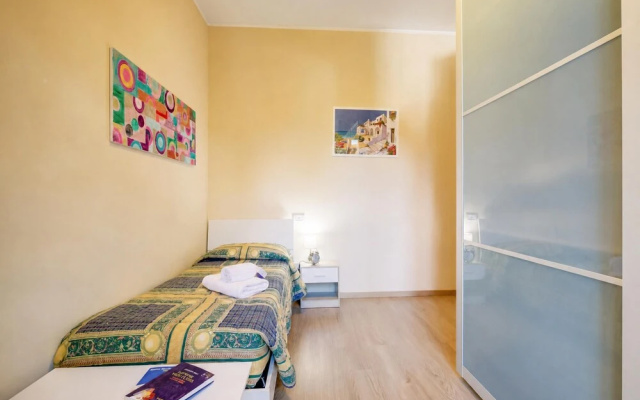 Alelu Classy And Chic Stresa Center