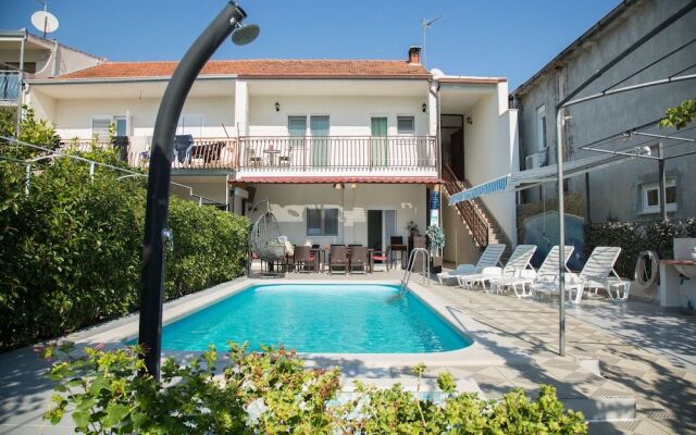 Villa Mami