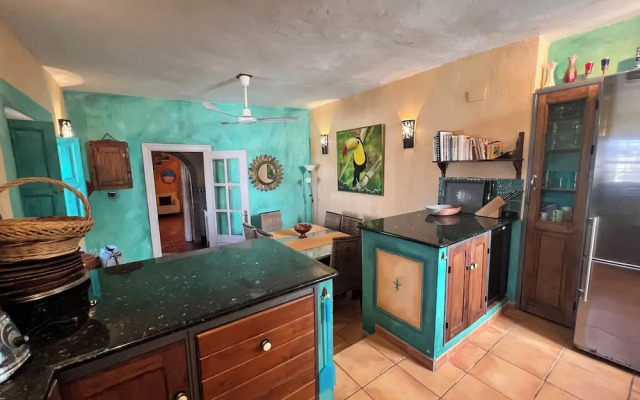Cd-2102 · Three Bedroom Townhouse