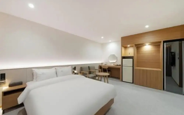 H Avenue Hotel Jeonju Terminal