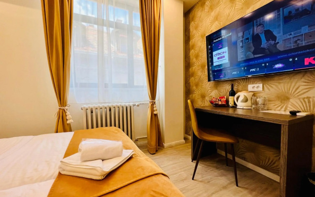 Side One Design Hotel