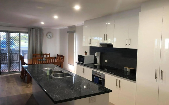 Holiday Escape Milang