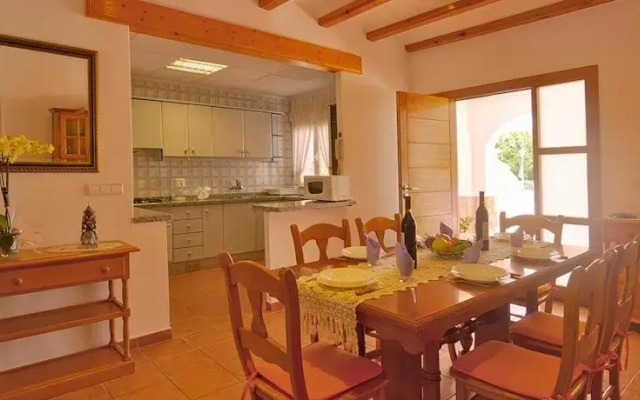 Villa Mika