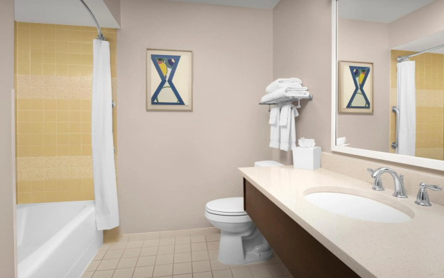 Ashland Hills Hotel & Suites