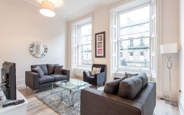 Chester Street 5 Star Residence - Tummel suite