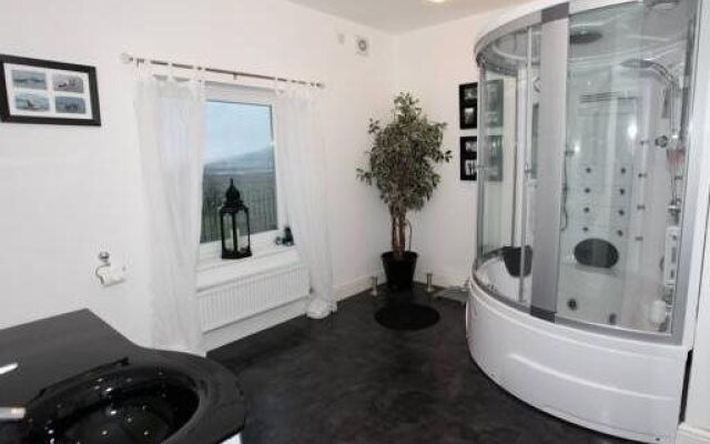 Brackenhurst House - B&B