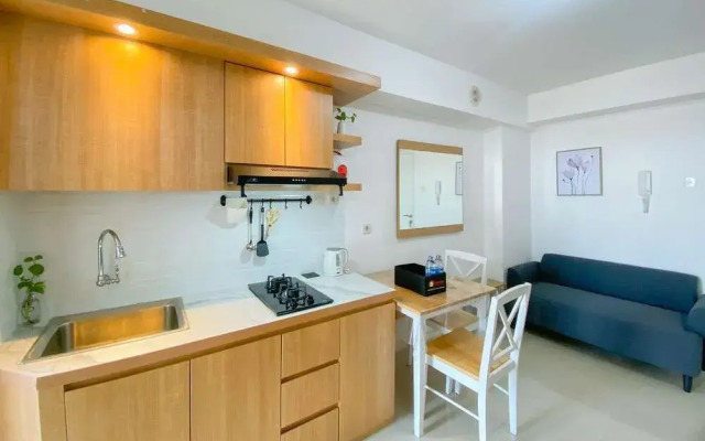 Best Modern 2Br At Bassura City Apartment