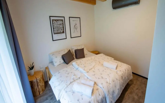 Apartment Near Pernstejn Castle in Smrcek