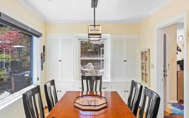 Magnolia on the Hill