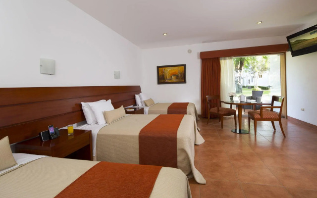 Hotel Las Dunas