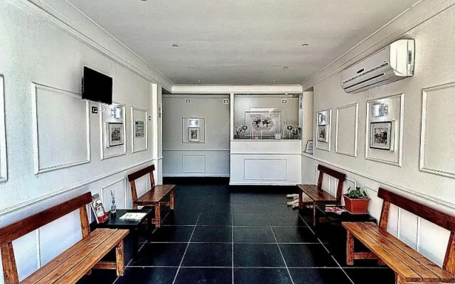 Palace Rome - Hostel