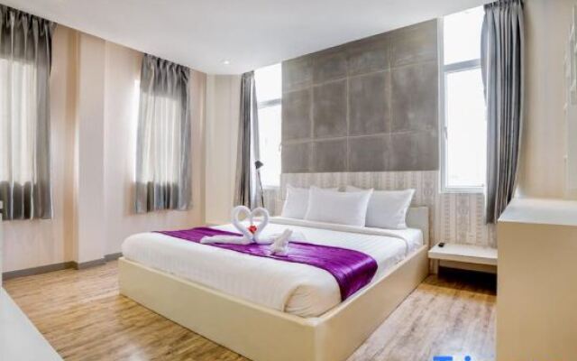 White Residence Hotel & Apartment