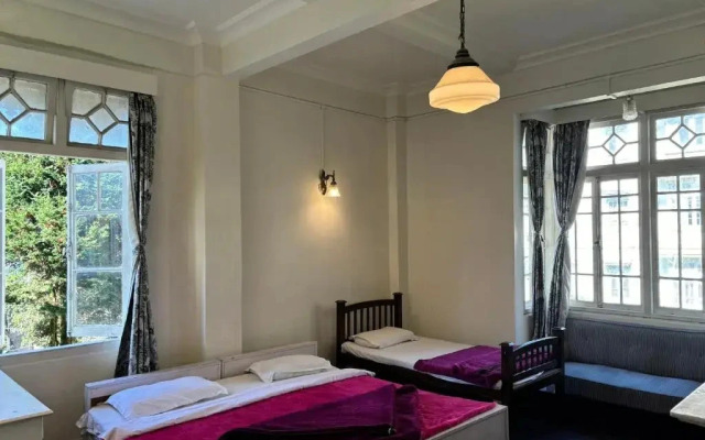 Pineridge Hotel