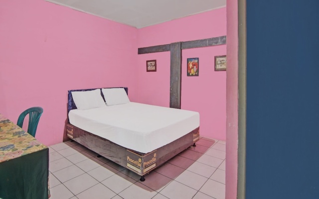 SPOT ON 92278 Hotel Vorel – Guest Rooms – Tondano