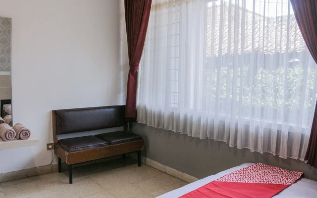 Hotel Budi Famili 2 by OYO Rooms
