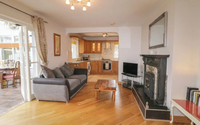 2 Carlton Cottage