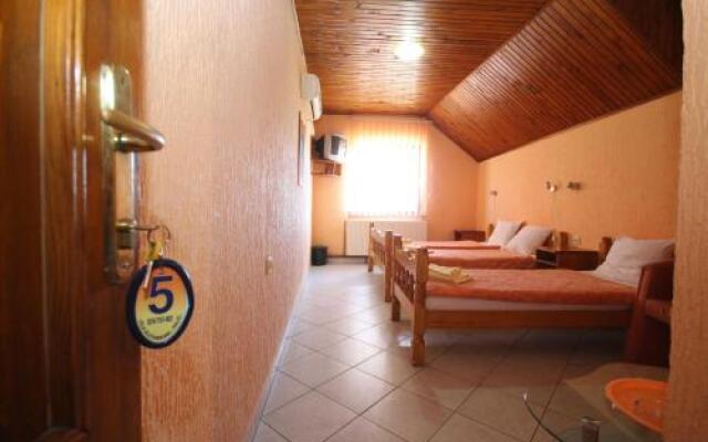 Guest House Vila Alexandar