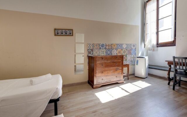 Neri 23 in Firenze With 3 Bedrooms and 2 Bathrooms