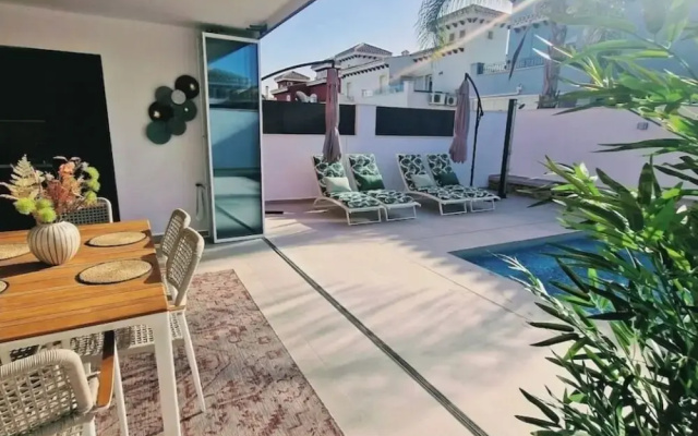 Stunning 2 bed Villa With Private Salt Water Pool