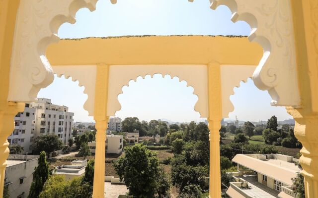 OYO 9760 Home Tej Vilas Near Celebration Mall