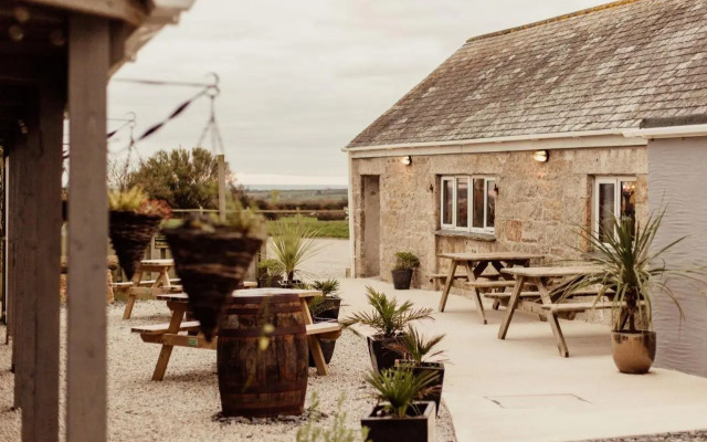 Bushwood-Beautifully Fitted Wooden Lodge Helston Cornwall