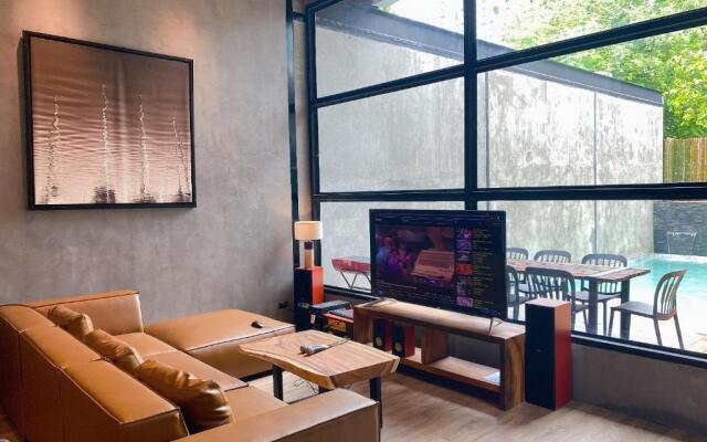 Dojo Pool Villa