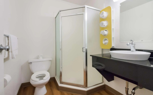 Motel 6 Moses Lake, WA