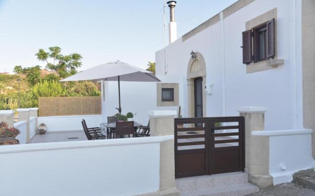 KAMARA traditional house
