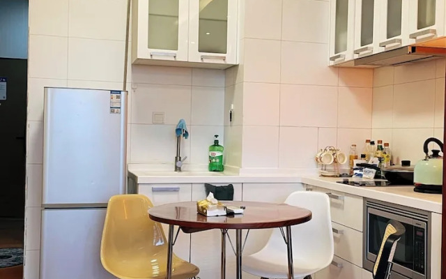 Beijing Furnished Apt with Queen bed