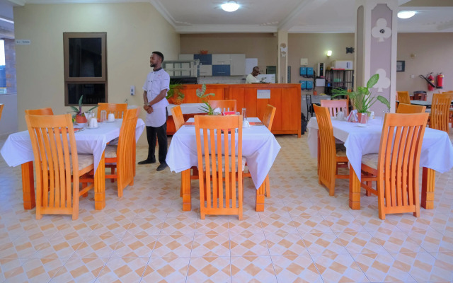 Crystal Apartment Hotel And Lodges